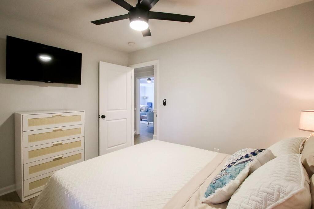 Apartment The Pooler Playhouse Game And 6 Bedrooms *