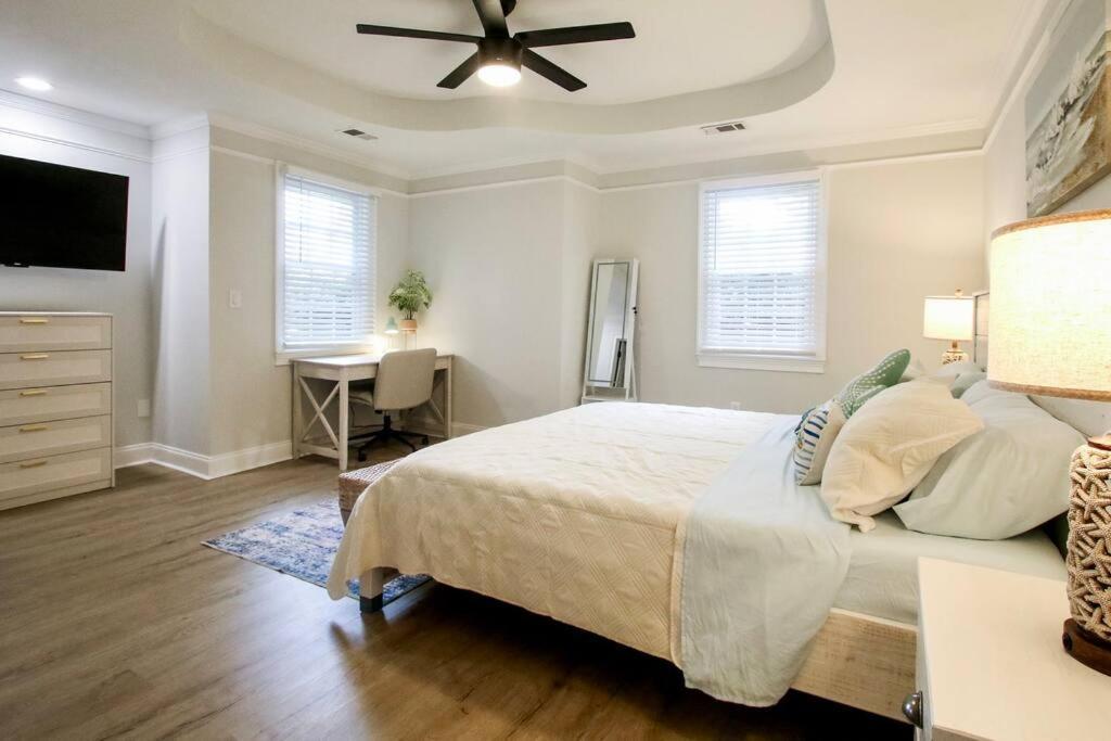 The Pooler Playhouse Game And 6 Bedrooms Apartment
